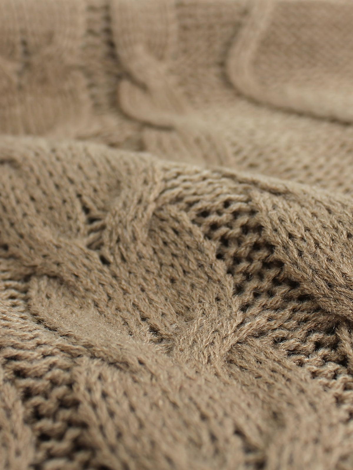 Women's Layering Knit Vest with Cable Pattern