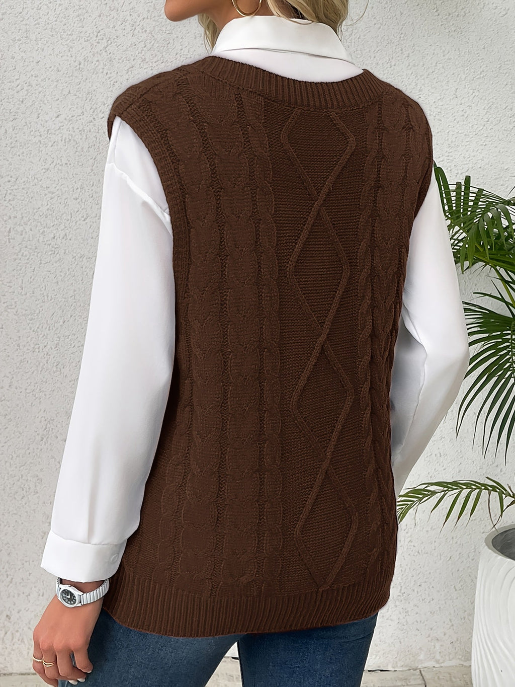 Women's Layering Knit Vest with Cable Pattern