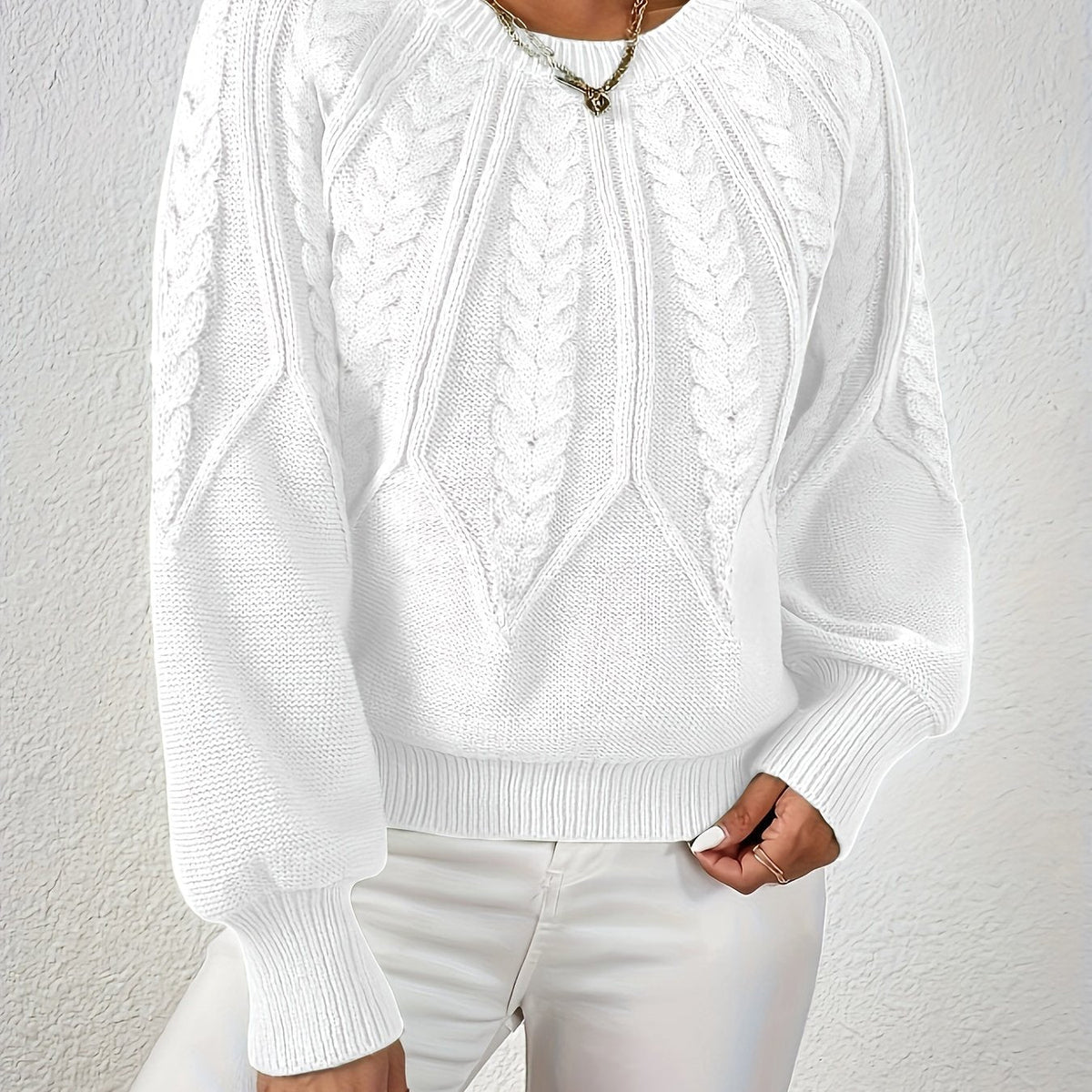 Women's Classic Cable Pattern Sweater with Full Sleeves