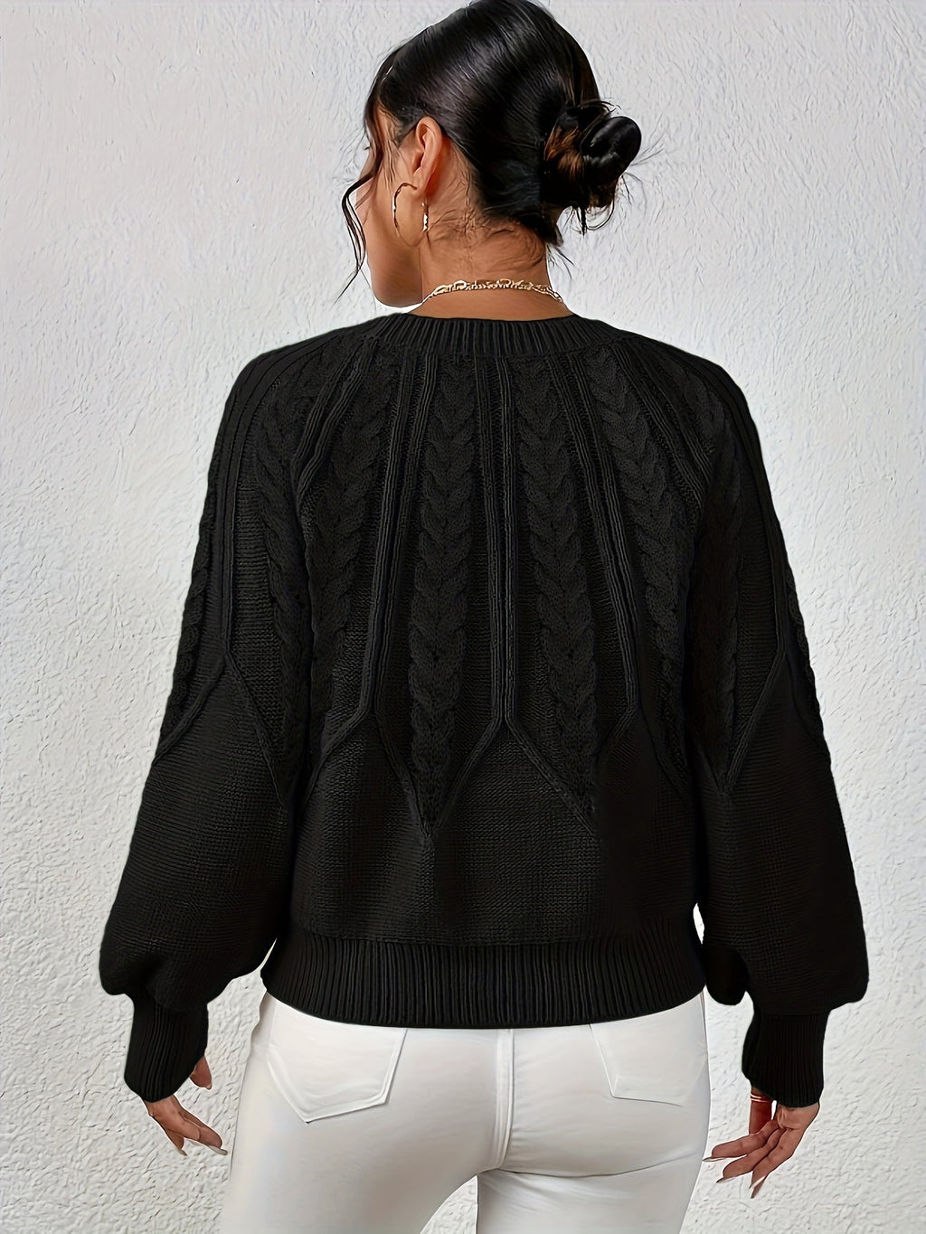 Women's Classic Cable Pattern Sweater with Full Sleeves