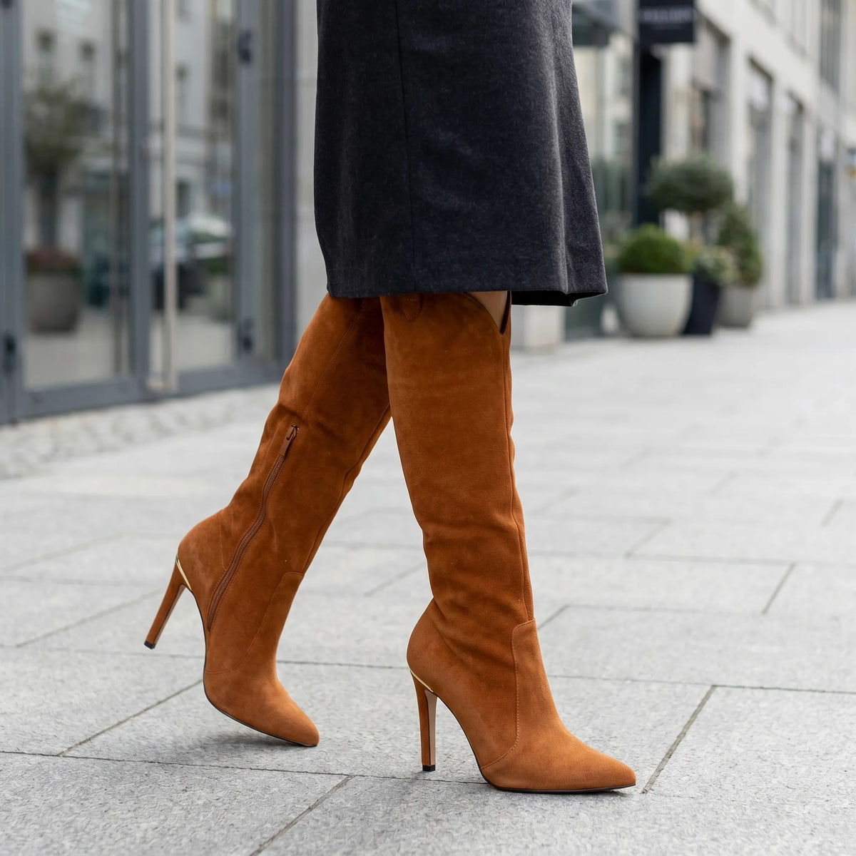 Women's Sleek Stiletto Knee-High Boots with Pointed Toe