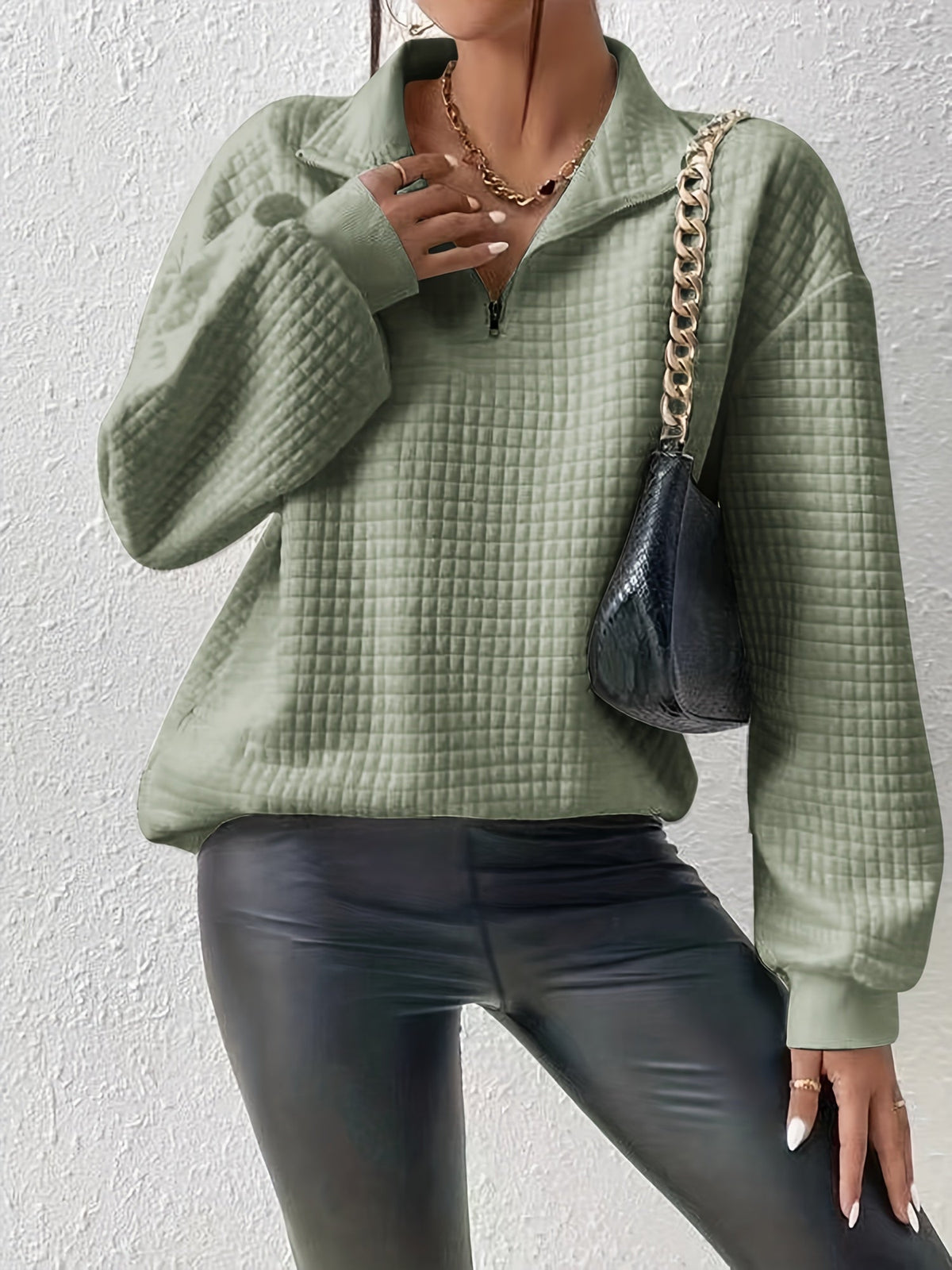 Women's Roomy Half-Zip Knit Pullover with Neat Collar