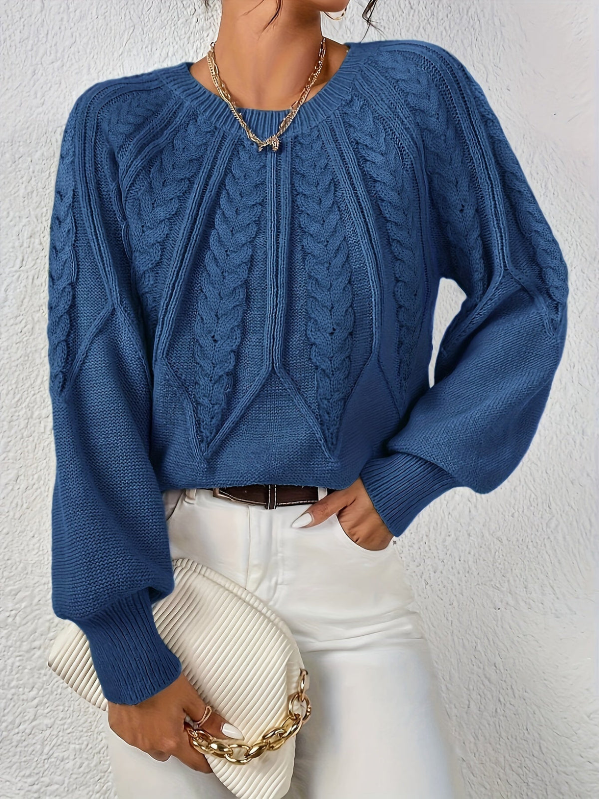 Women's Classic Cable Pattern Sweater with Full Sleeves