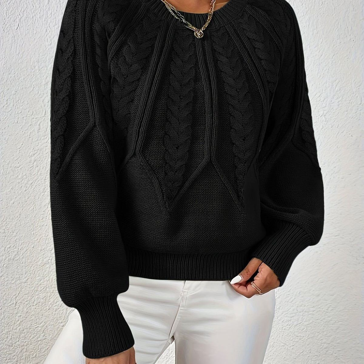 Women's Classic Cable Pattern Sweater with Full Sleeves