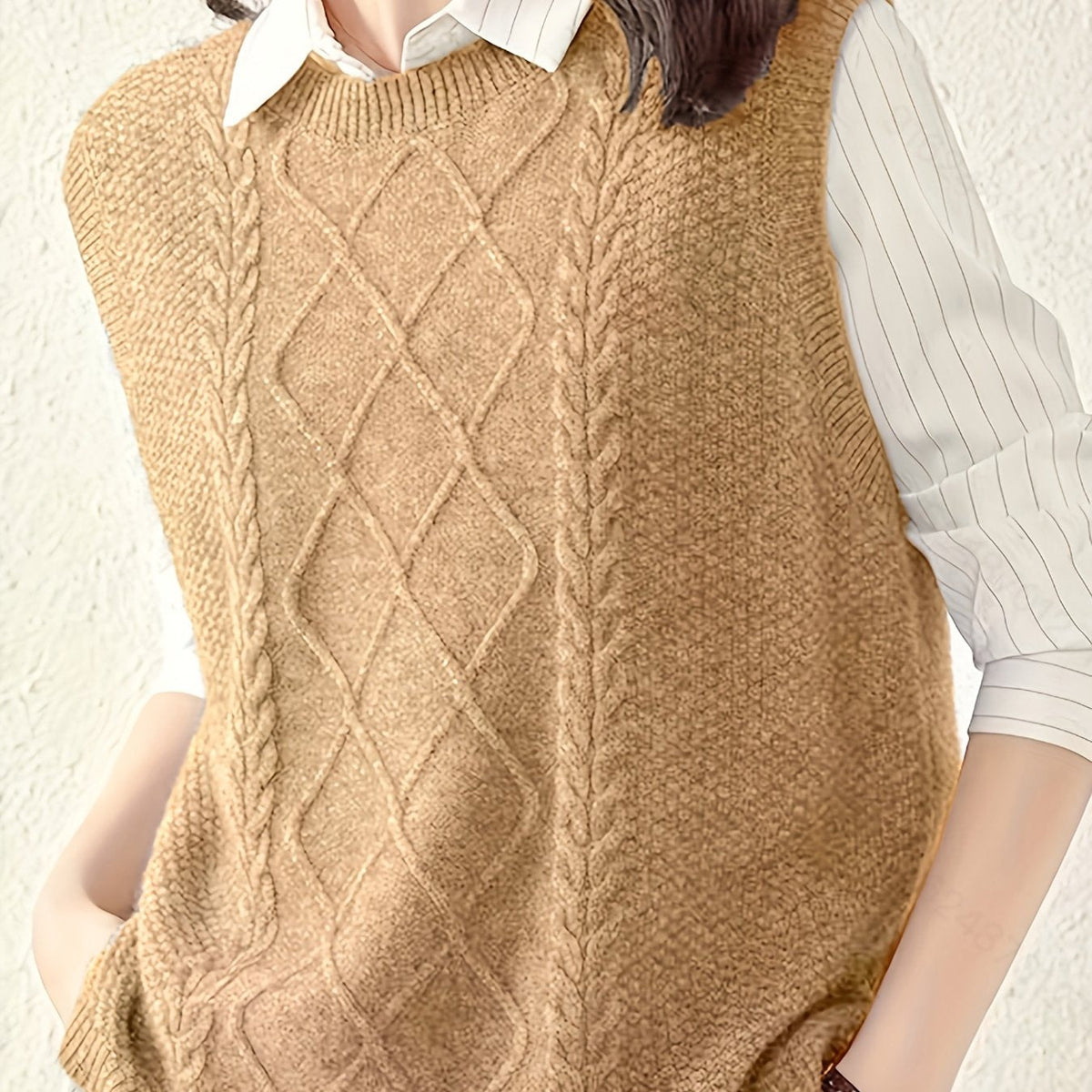 Women's Classic Cable-Knit Crew Neck Sleeveless Sweater Vest