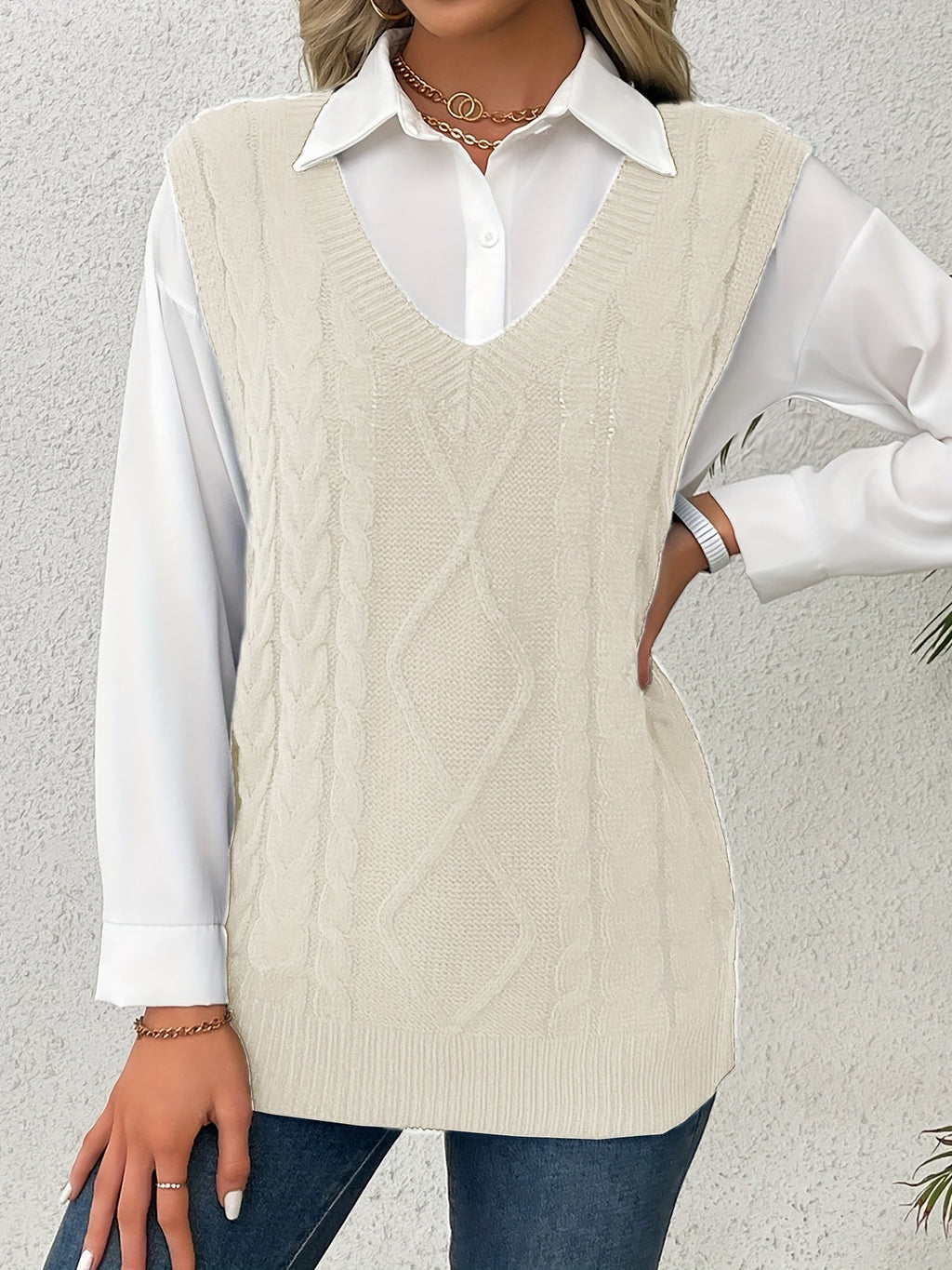 Women's Layering Knit Vest with Cable Pattern