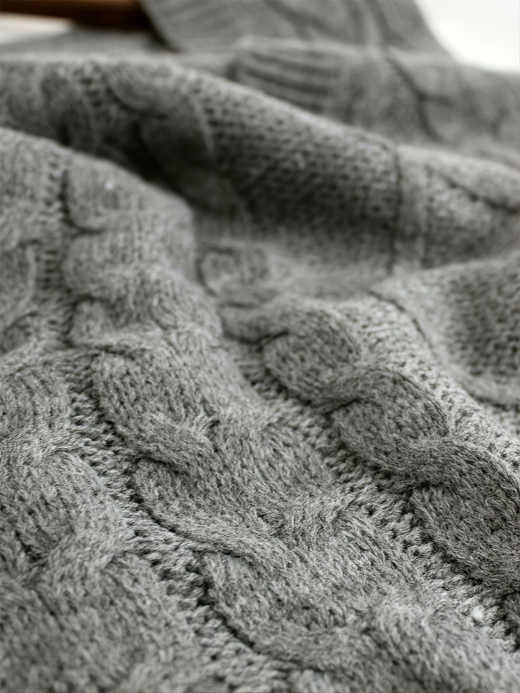 Women's Layering Knit Vest with Cable Pattern