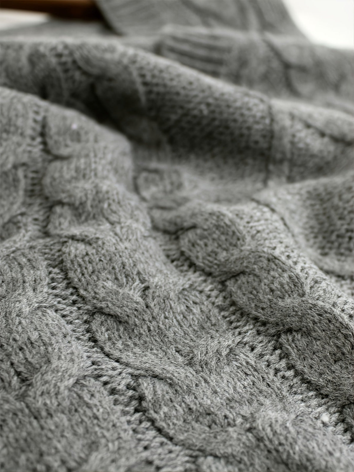 Women's Layering Knit Vest with Cable Pattern