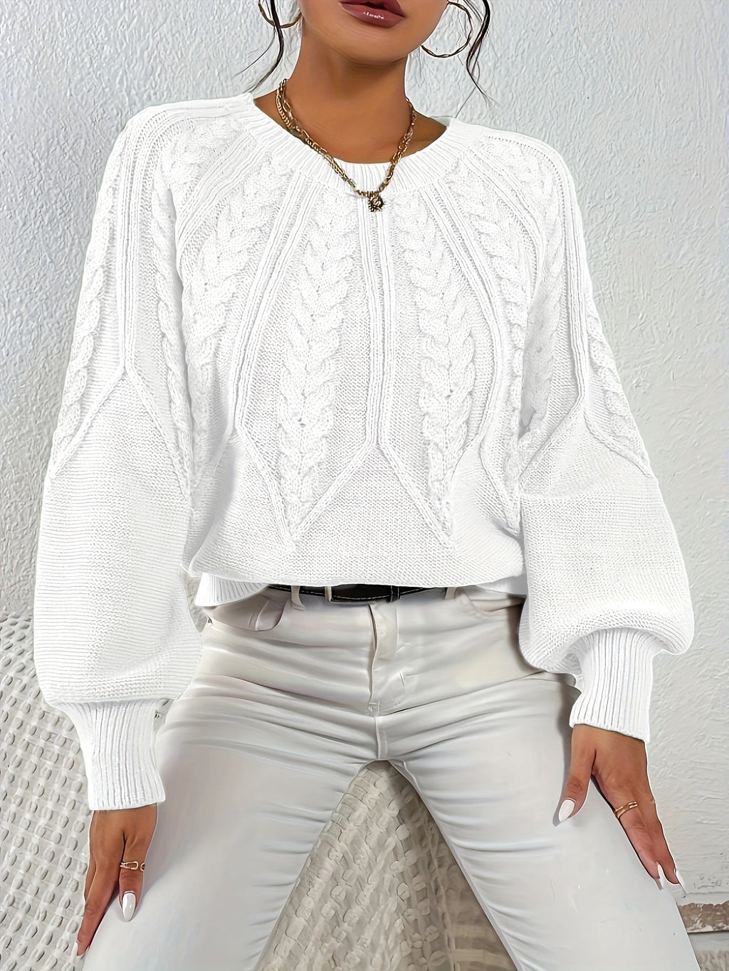Women's Classic Cable Pattern Sweater with Full Sleeves