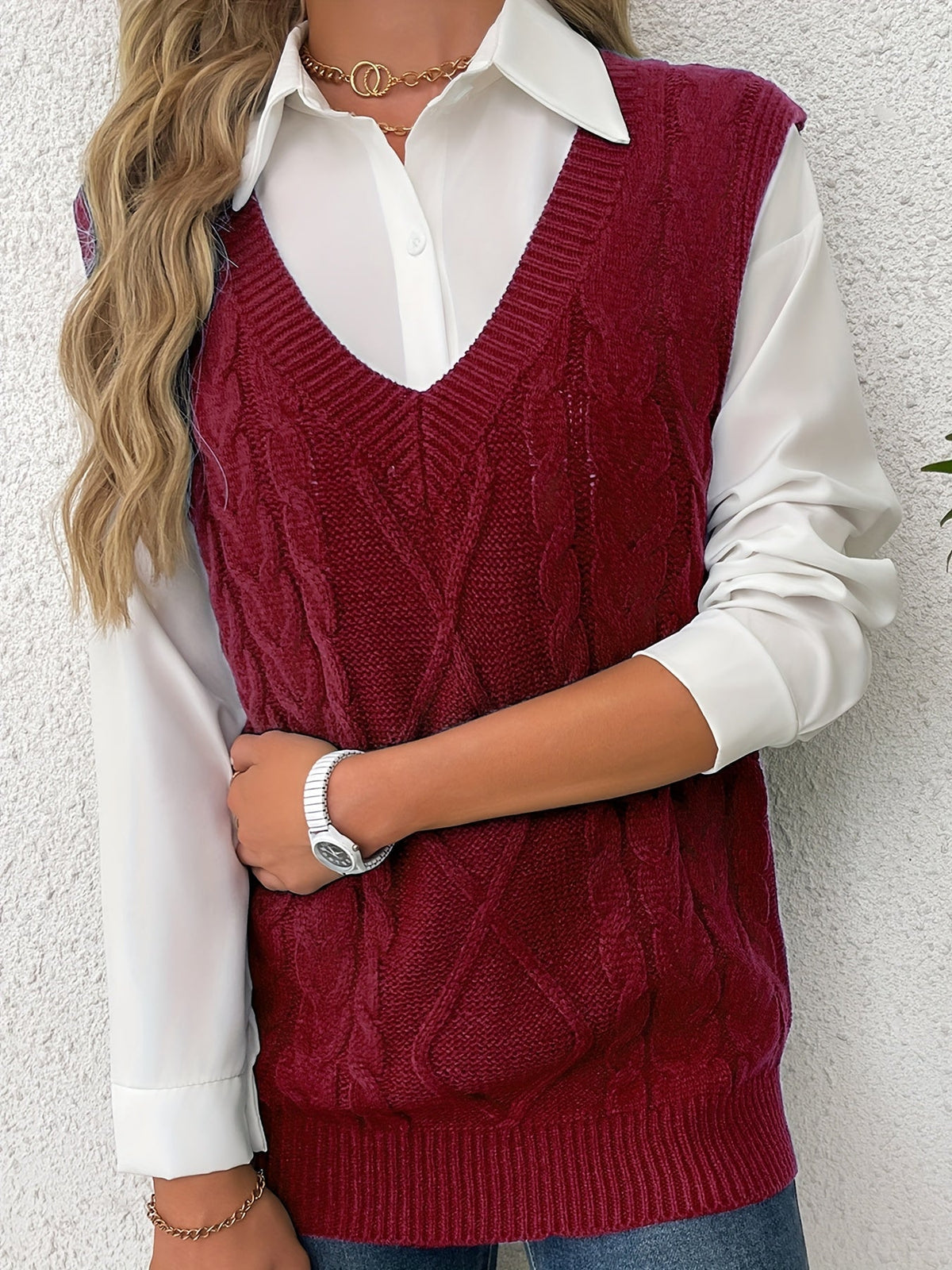 Women's Layering Knit Vest with Cable Pattern