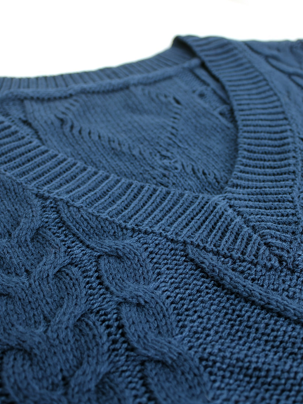 Women's Layering Knit Vest with Cable Pattern