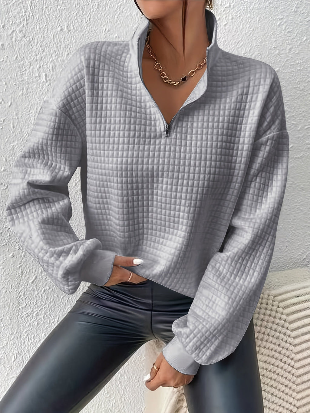 Women's Roomy Half-Zip Knit Pullover with Neat Collar