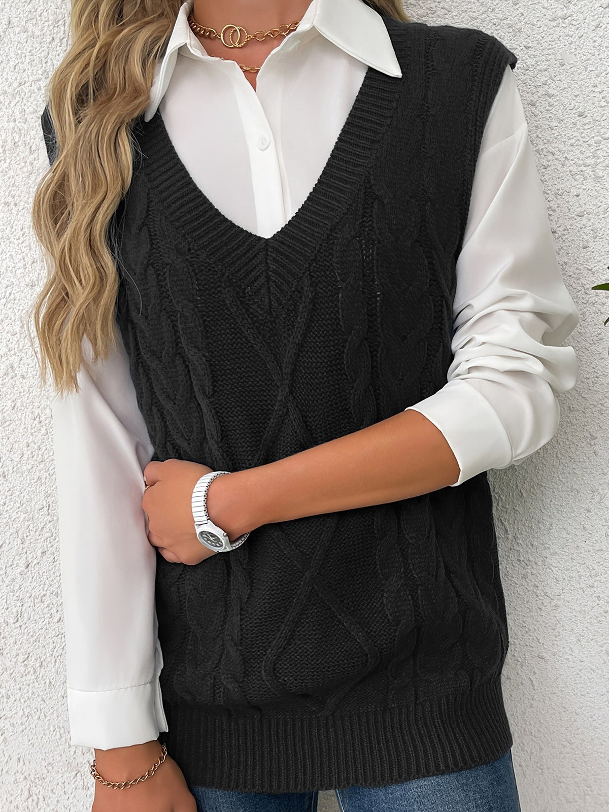Women's Layering Knit Vest with Cable Pattern