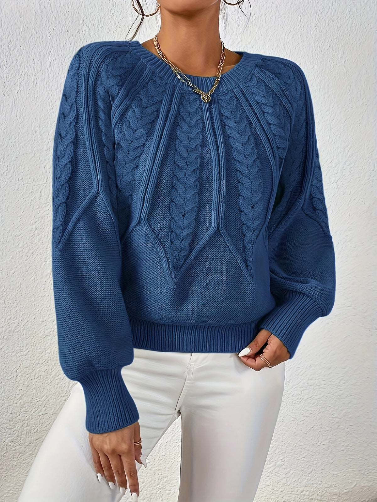 Women's Classic Cable Pattern Sweater with Full Sleeves