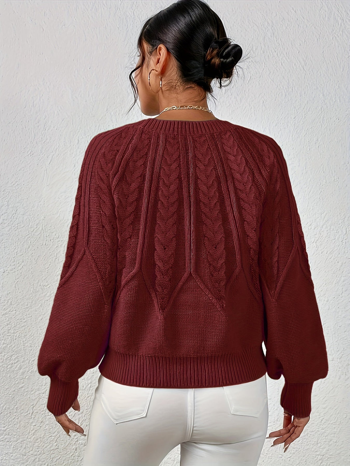 Women's Classic Cable Pattern Sweater with Full Sleeves
