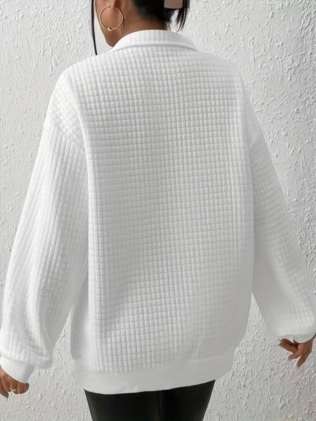 Women's Roomy Half-Zip Knit Pullover with Neat Collar