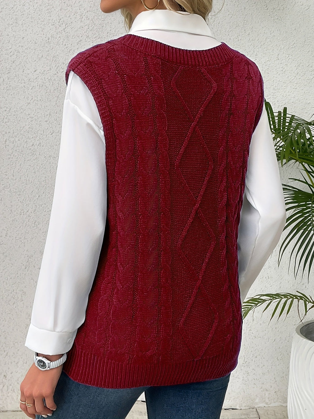 Women's Layering Knit Vest with Cable Pattern