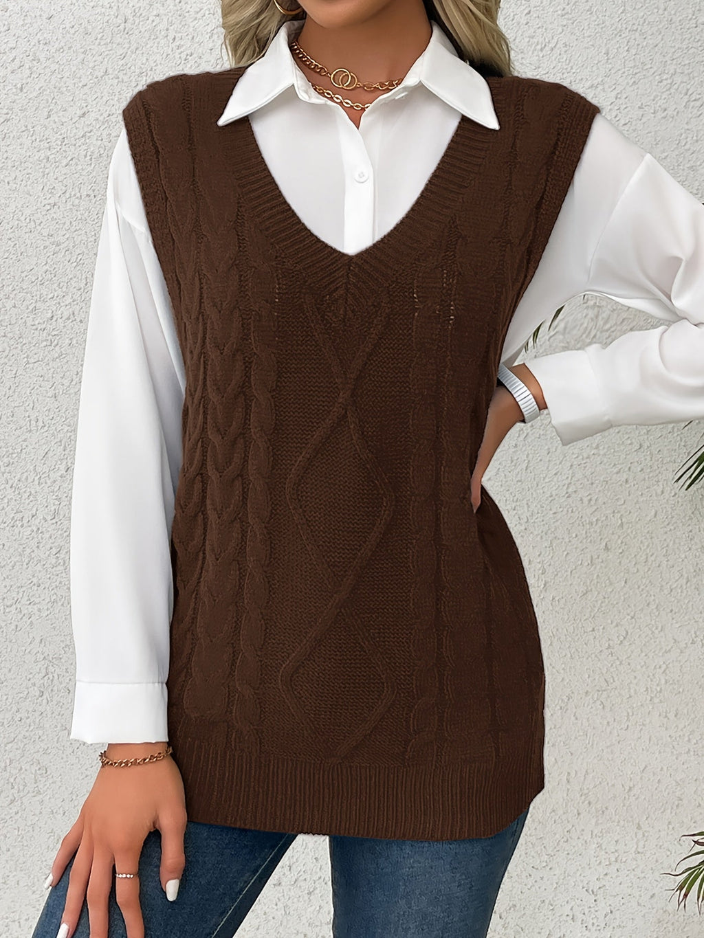 Women's Layering Knit Vest with Cable Pattern