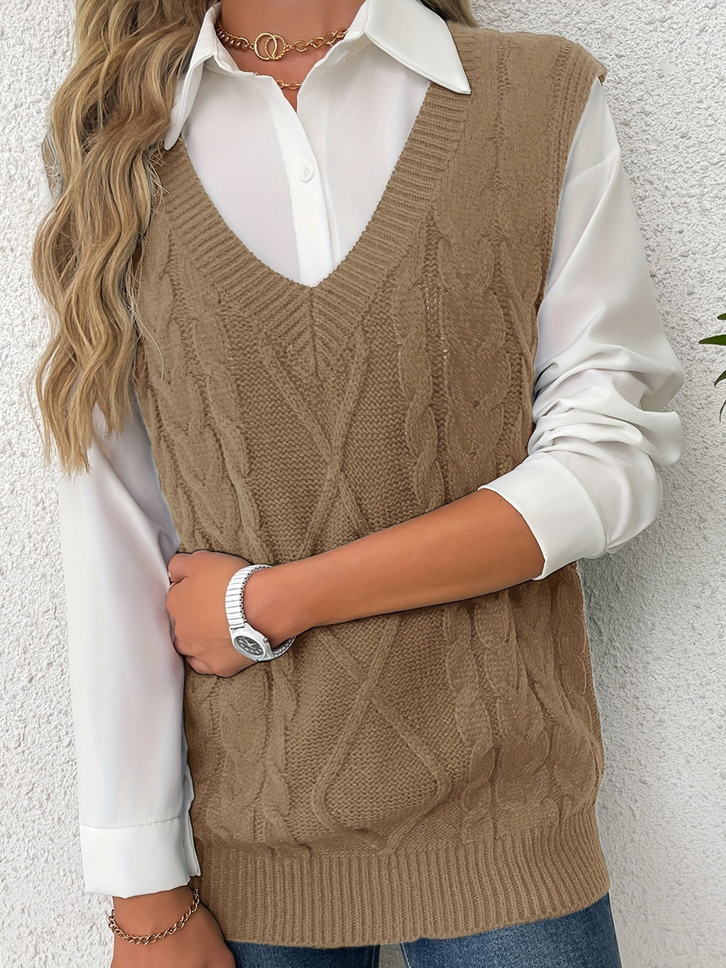 Women's Layering Knit Vest with Cable Pattern