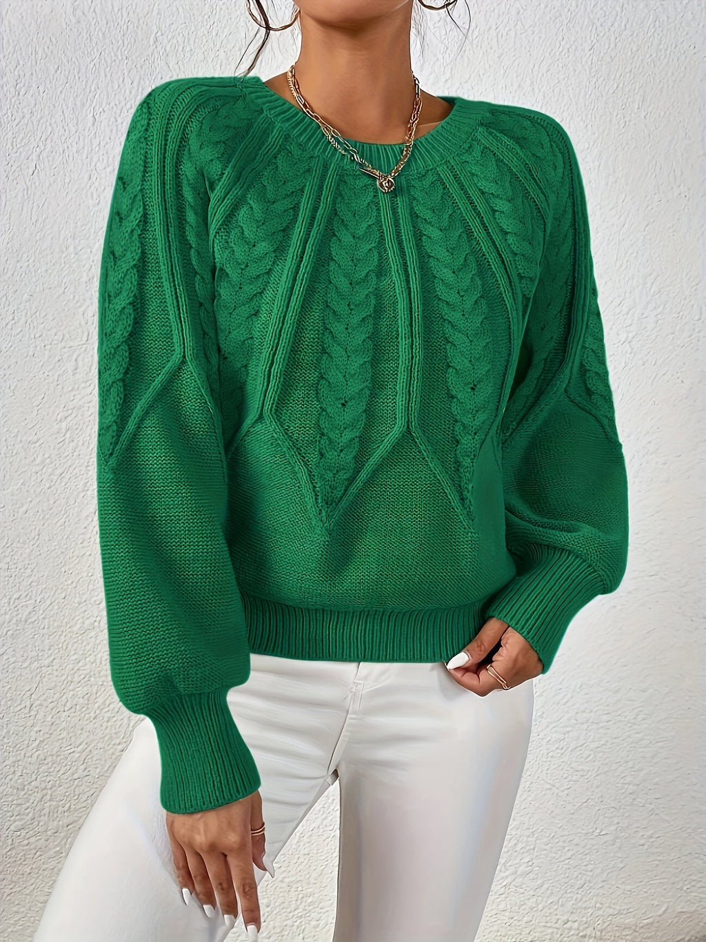 Women's Classic Cable Pattern Sweater with Full Sleeves