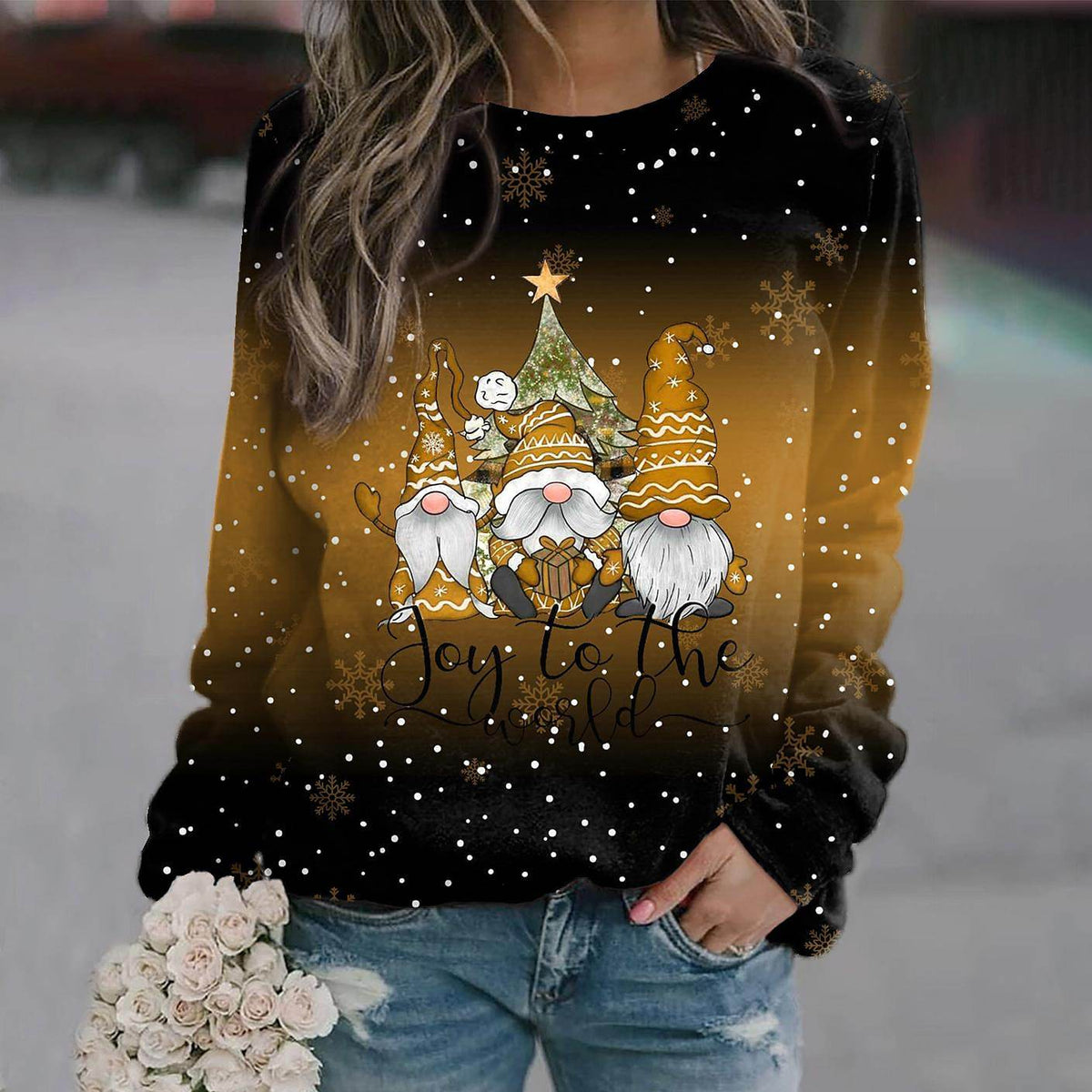 Women's Relaxed Holiday Gnome Graphic Pullover Sweatshirt