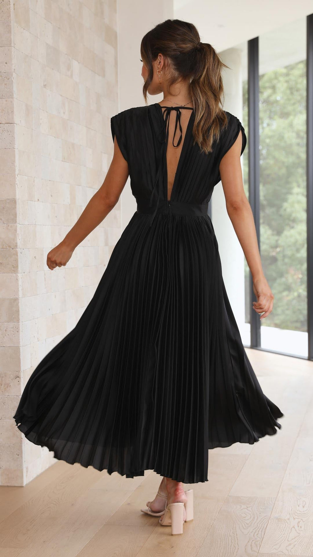 Women's Grecian Style A-Line Pleated Midi Gown