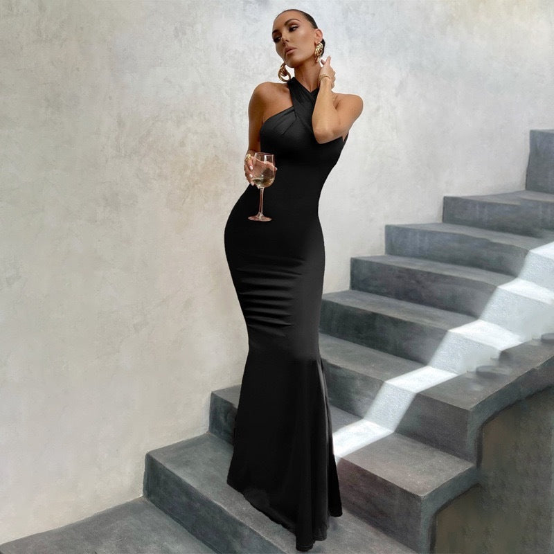 Women's Show-Stopping Twist Halter Fitted Formal Gown