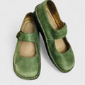 Women's Understated Comfort Strappy Slip-On Flat Shoes