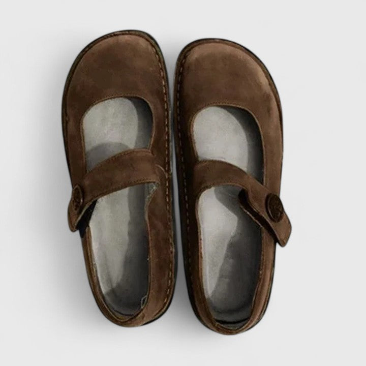 Women's Understated Comfort Strappy Slip-On Flat Shoes