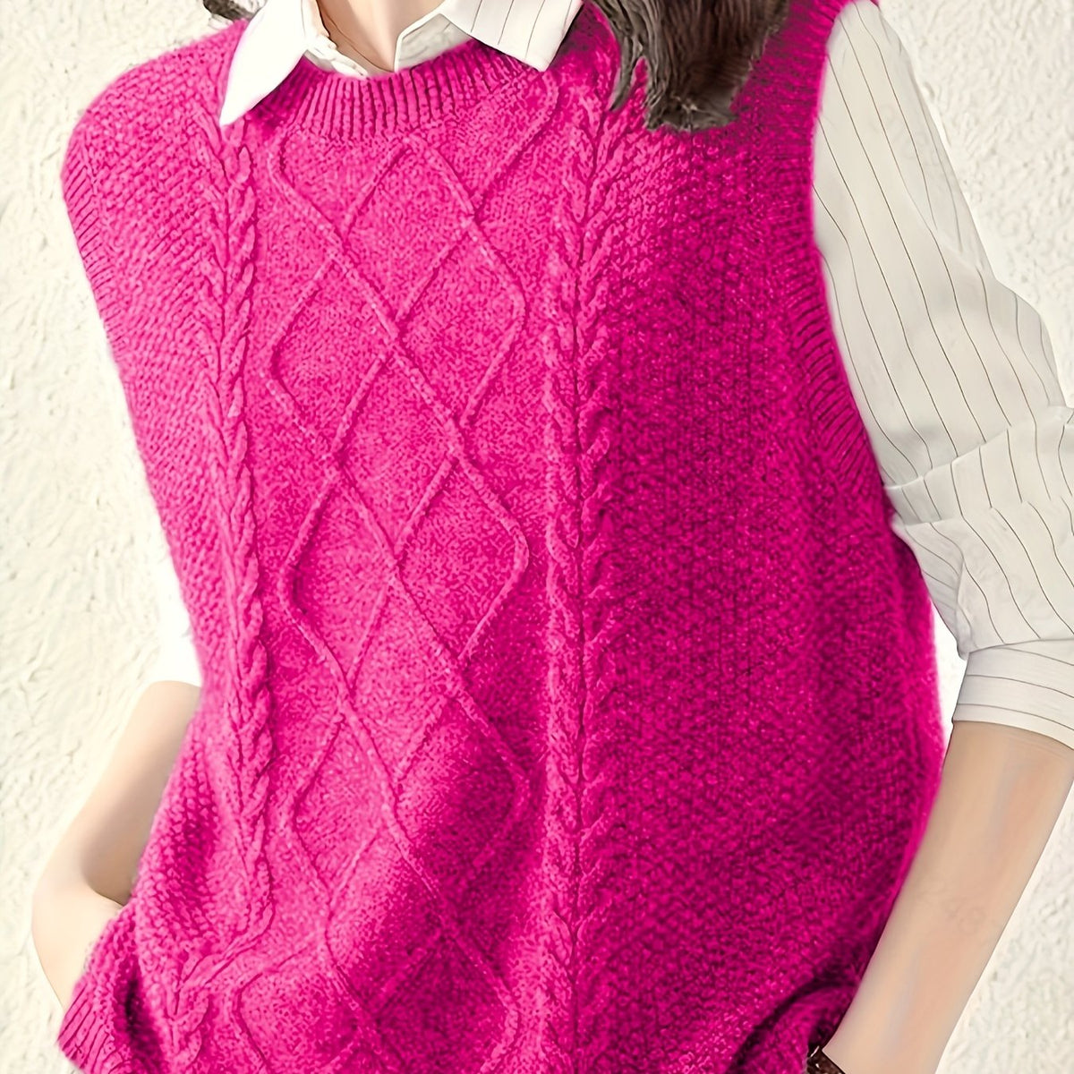 Women's Classic Cable-Knit Crew Neck Sleeveless Sweater Vest