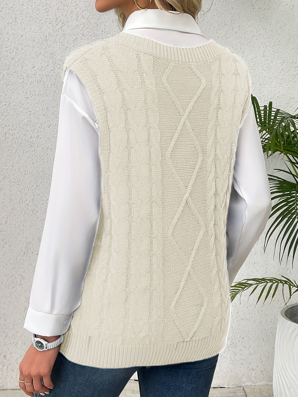 Women's Layering Knit Vest with Cable Pattern
