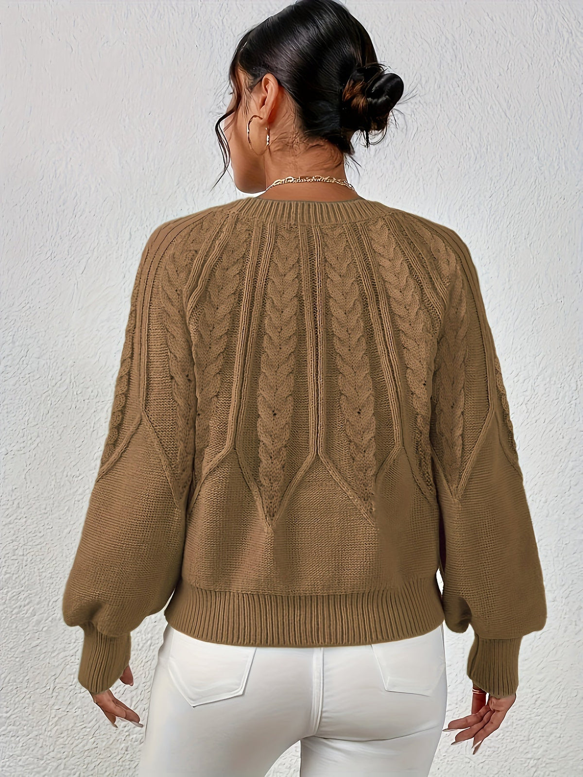 Women's Classic Cable Pattern Sweater with Full Sleeves