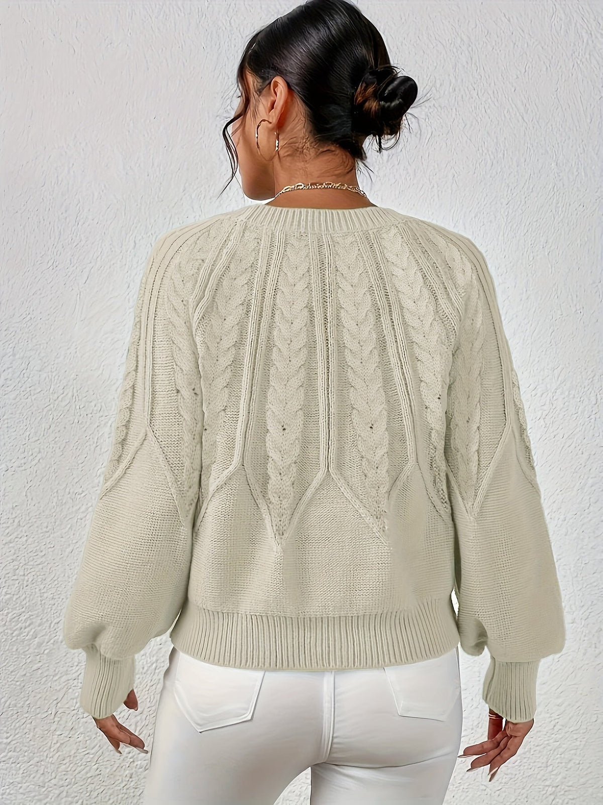 Women's Classic Cable Pattern Sweater with Full Sleeves