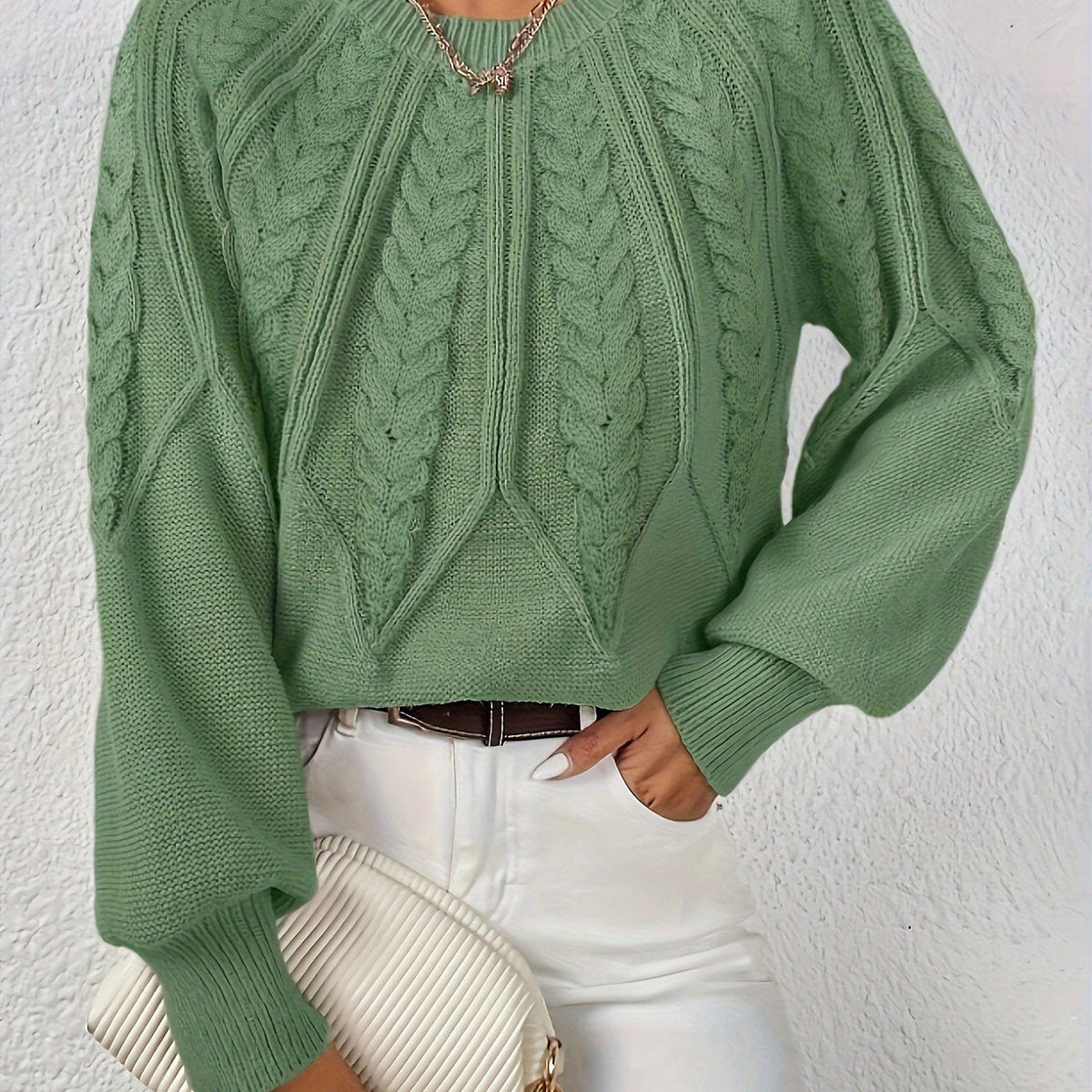 Women's Classic Cable Pattern Sweater with Full Sleeves
