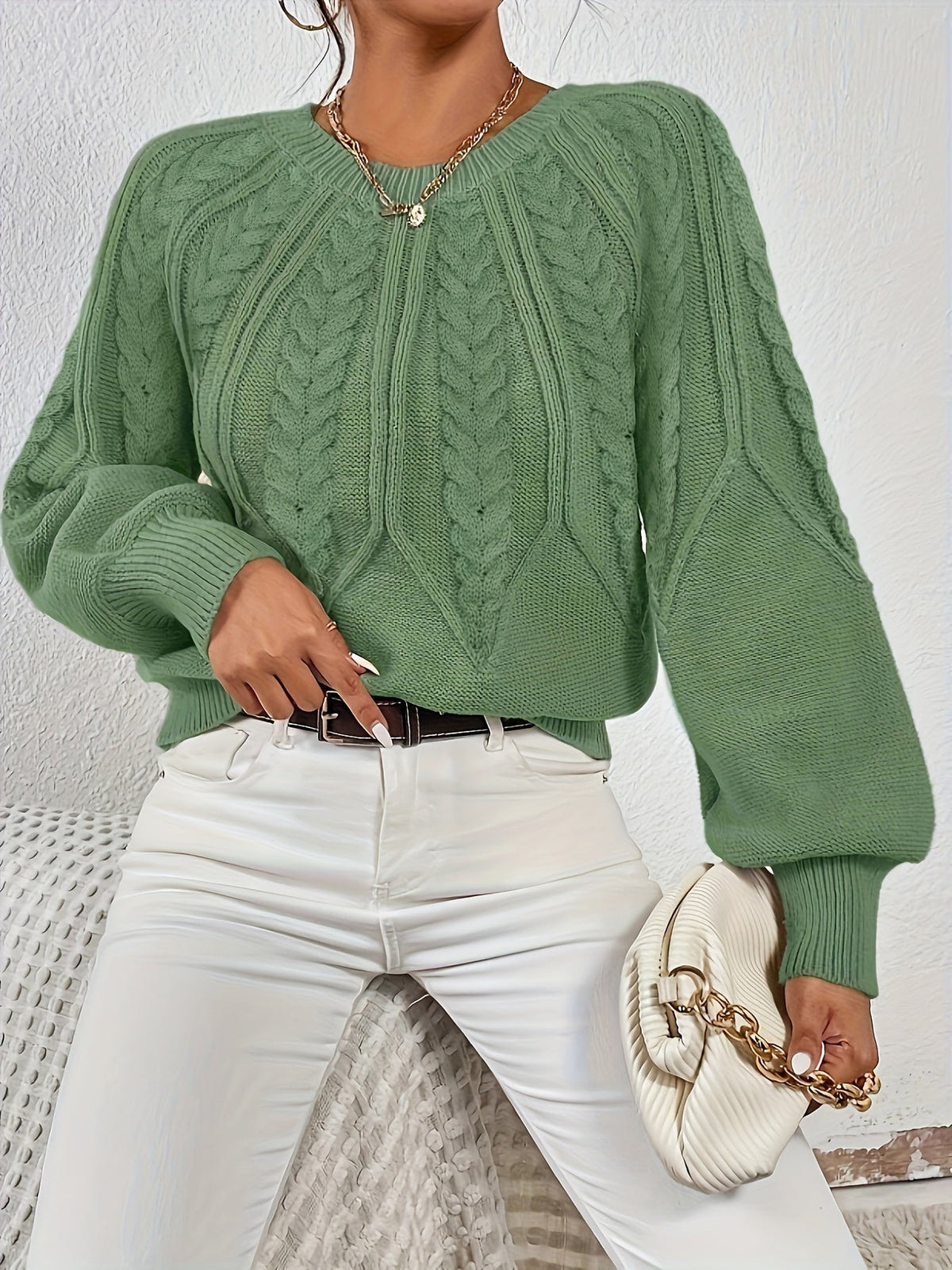 Women's Classic Cable Pattern Sweater with Full Sleeves