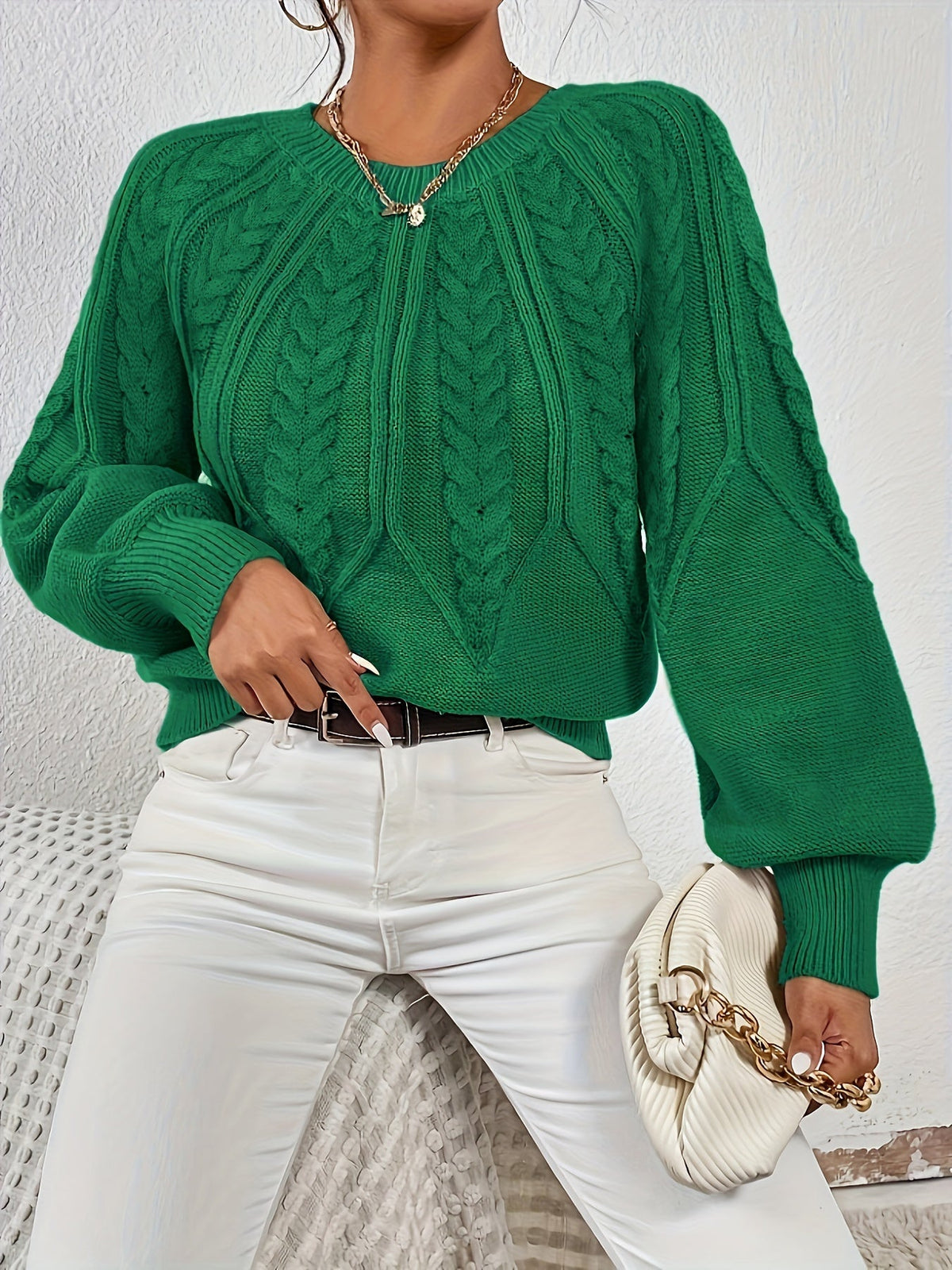 Women's Classic Cable Pattern Sweater with Full Sleeves