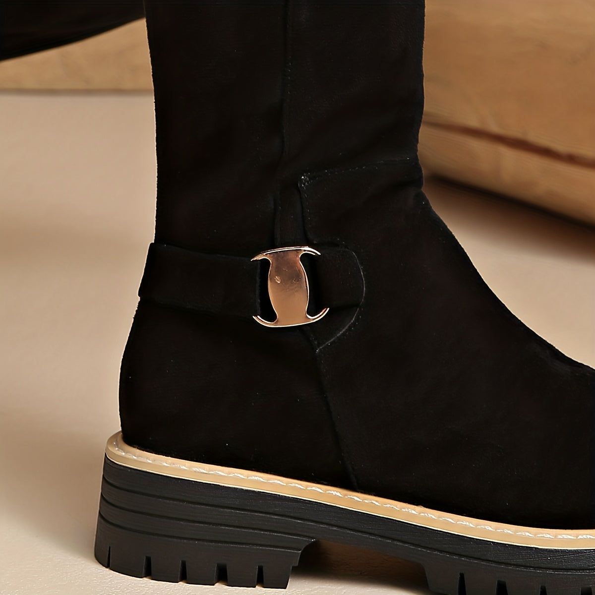 Women's Sleek Knee-High Boots with Suede-Look Upper