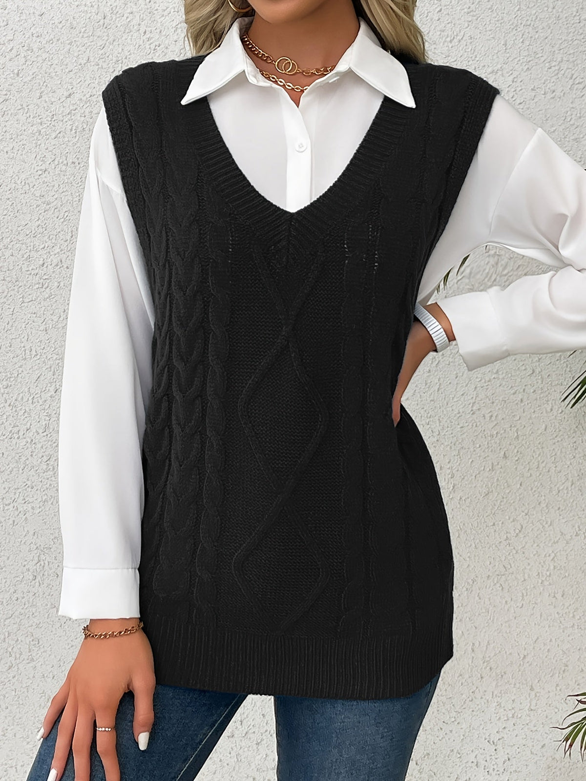 Women's Layering Knit Vest with Cable Pattern