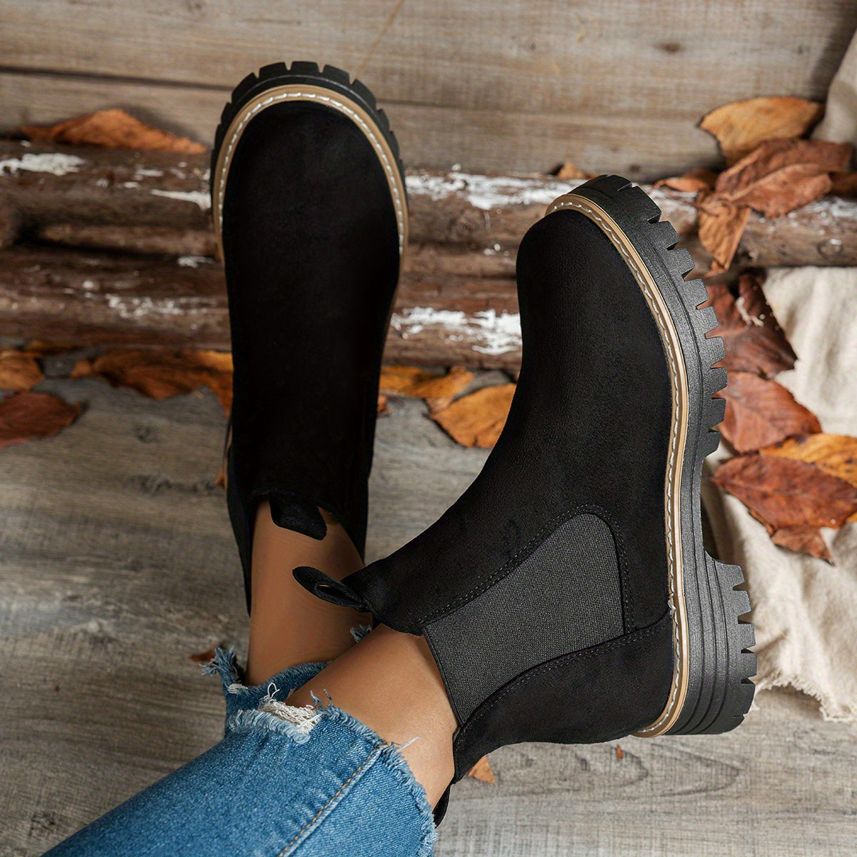 Women's Pull-On Platform Chelsea Boots with Deep Tread