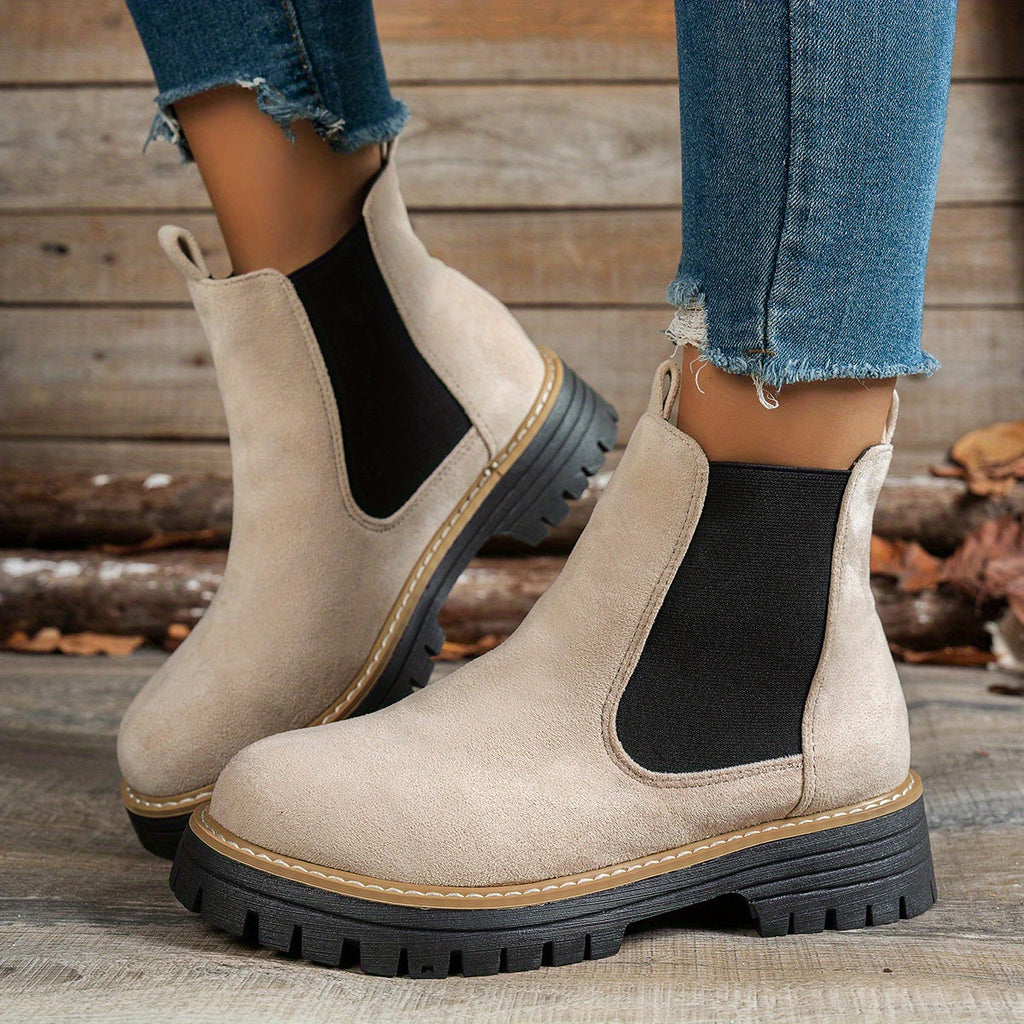 Women's Pull-On Platform Chelsea Boots with Deep Tread
