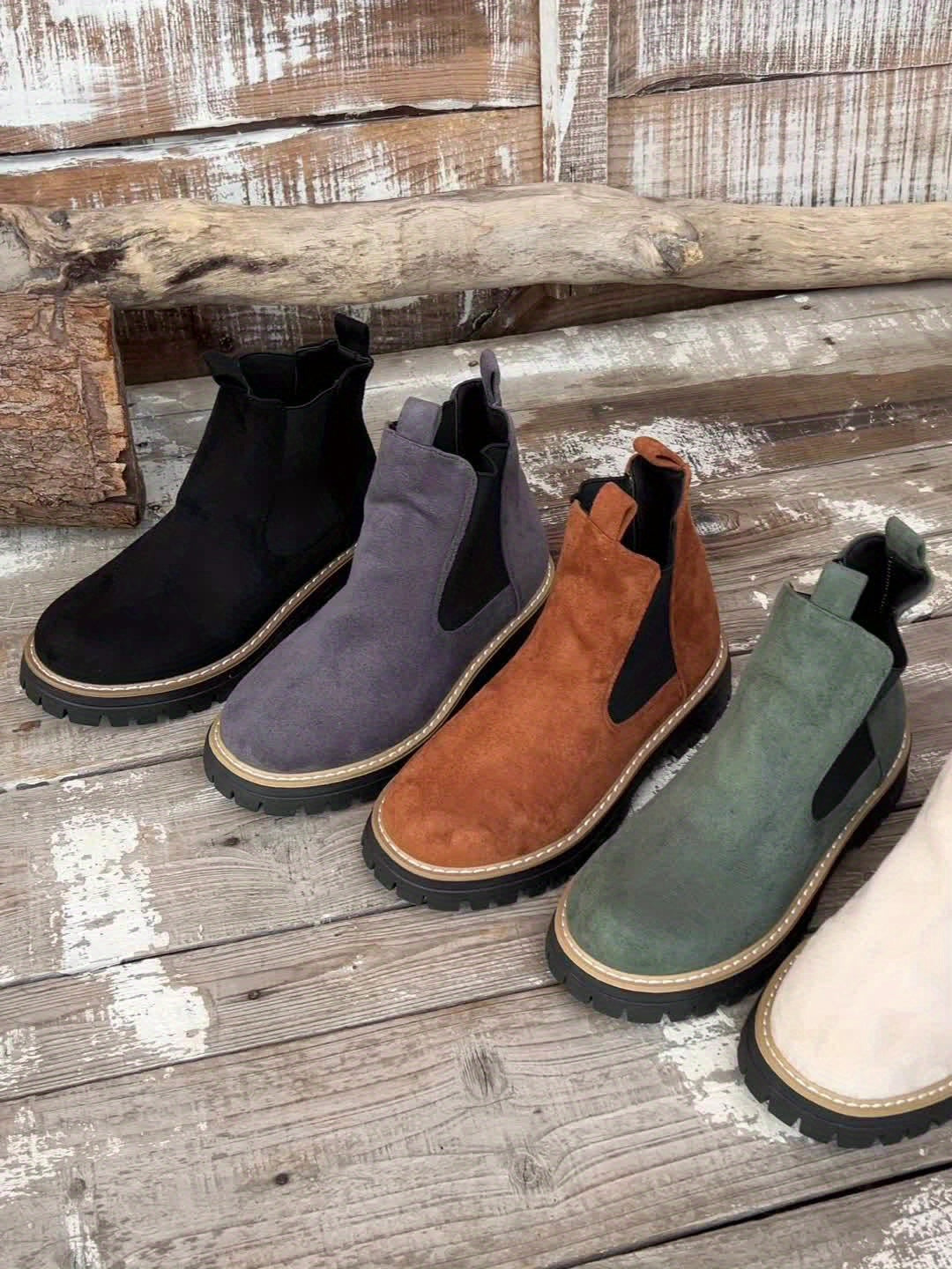 Women's Pull-On Platform Chelsea Boots with Deep Tread