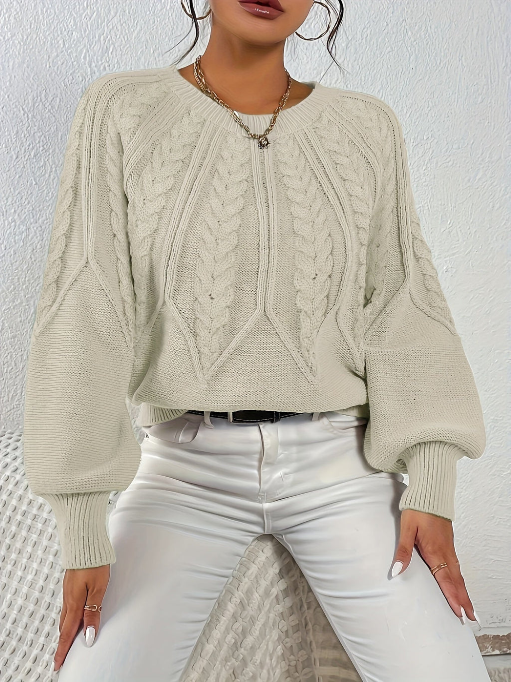Women's Classic Cable Pattern Sweater with Full Sleeves