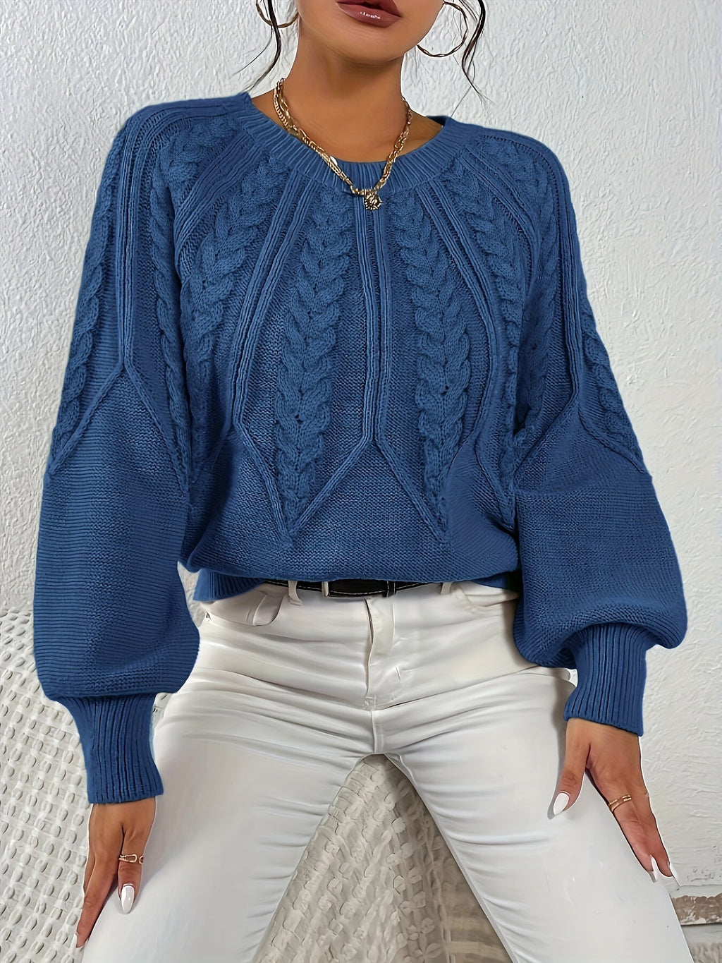 Women's Classic Cable Pattern Sweater with Full Sleeves