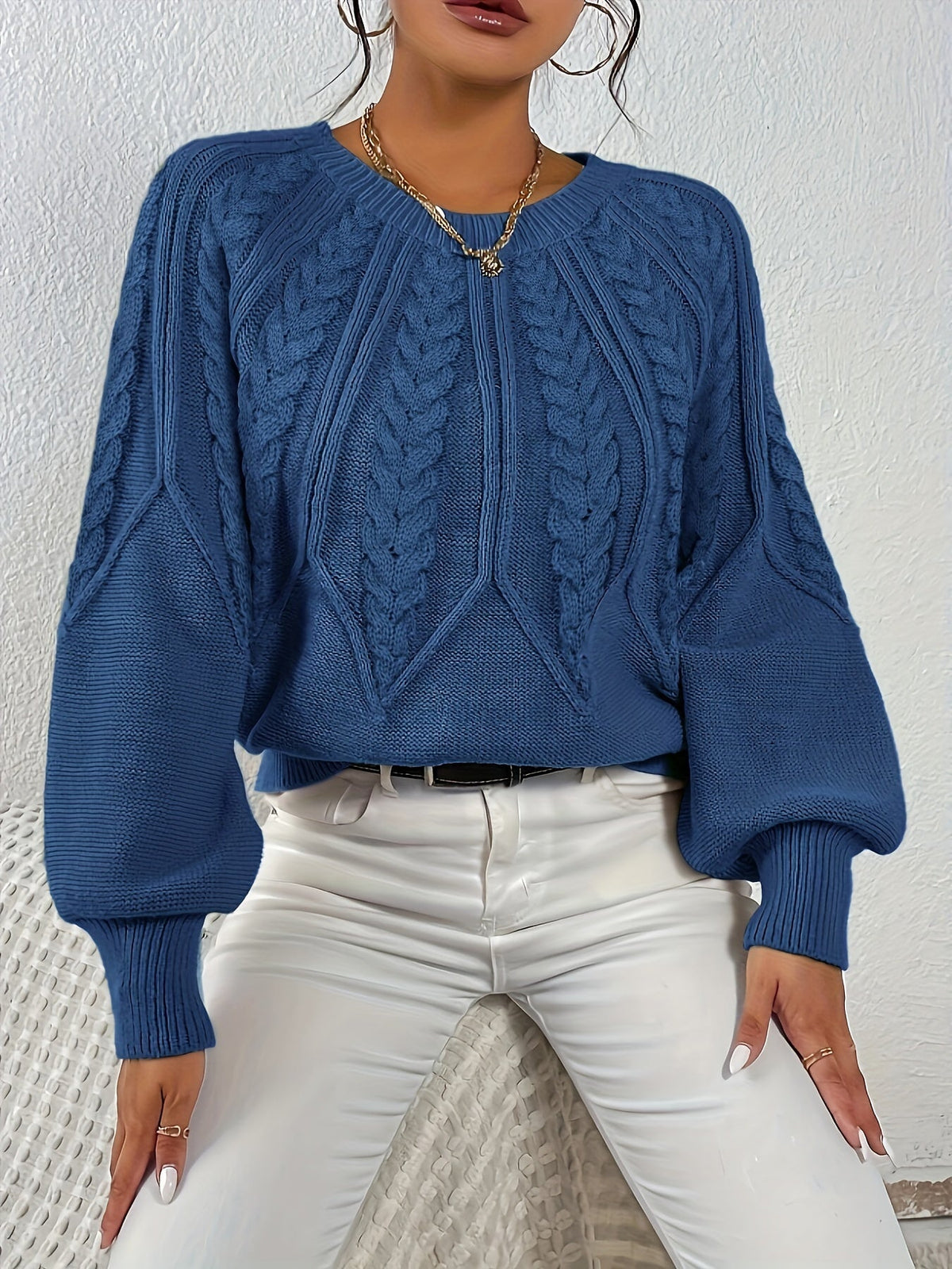 Women's Classic Cable Pattern Sweater with Full Sleeves