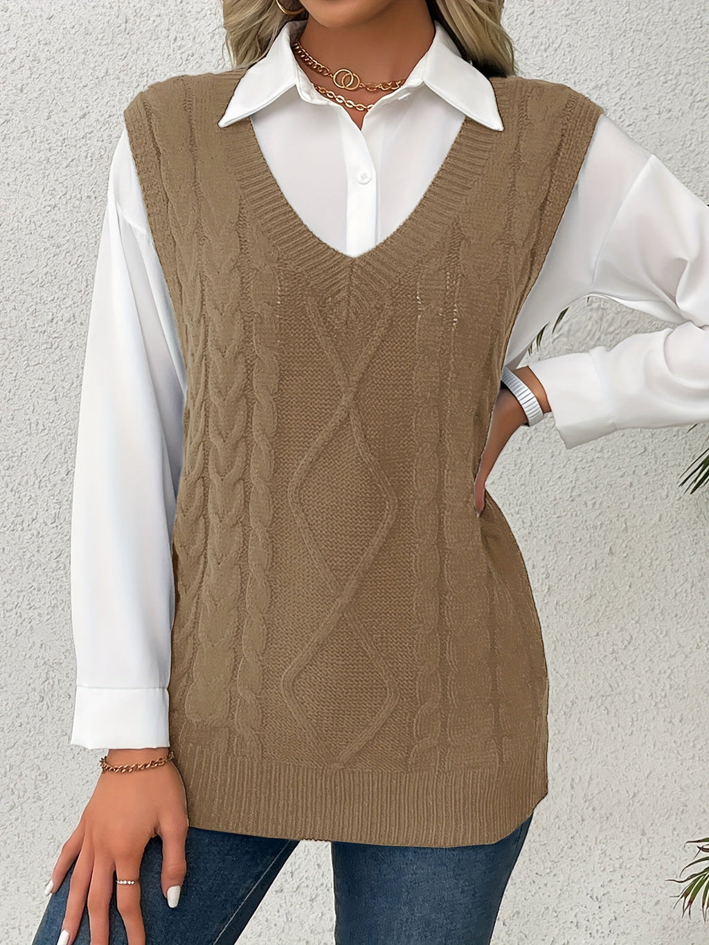 Women's Layering Knit Vest with Cable Pattern