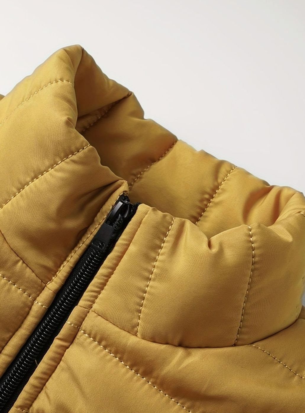 Men's Lightweight Foldable Quilted Puffer Coat