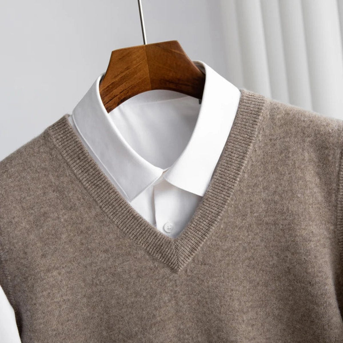 Men's Slim Sleeveless Merino Wool V-Neck Pullover Vest