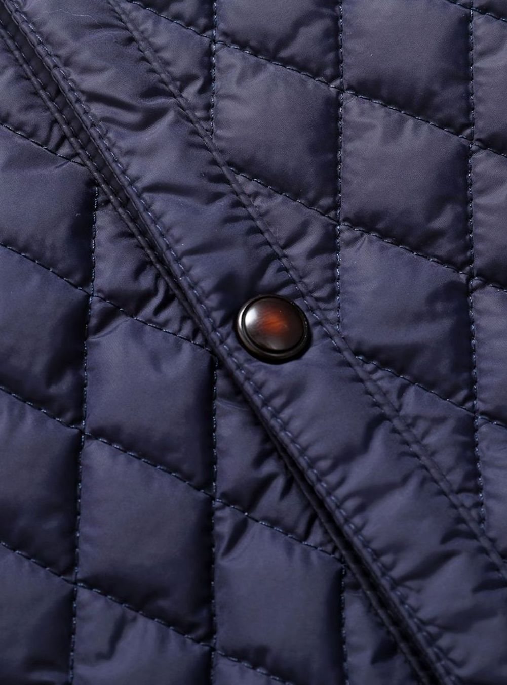 Men's Diamond Quilt Jacket with Knit-Trimmed Shoulders