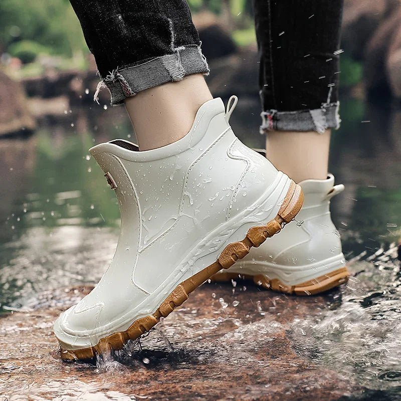 Women's Sealed Weatherproof Chelsea-Style Ankle Booties