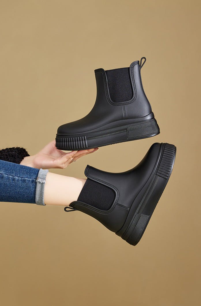 Women's Dry-Keeping Chelsea Ankle Boots on Platform Sole